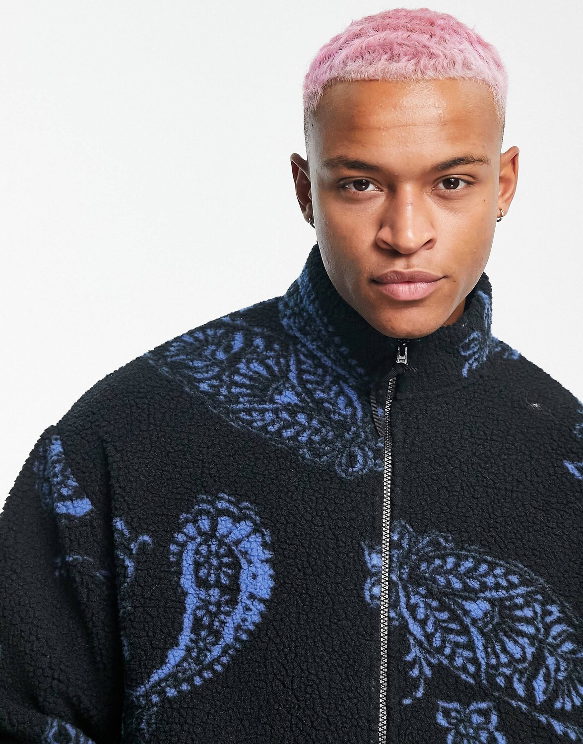

Толстовка oversize синего и черного цвета борг с принтом пейсли ASOS DESIGN