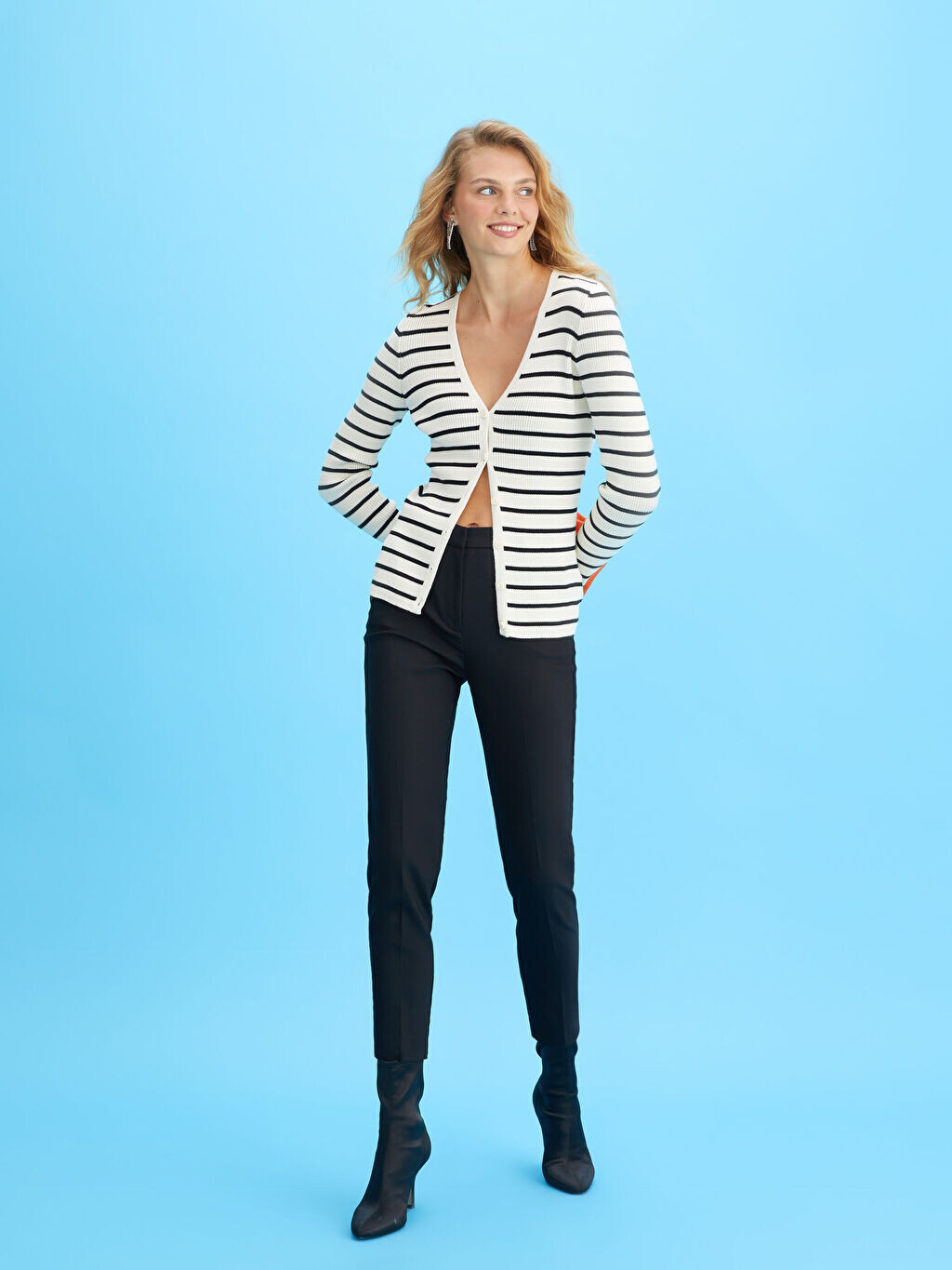 

Прямые женские брюки Slim Fit LC Waikiki Basic