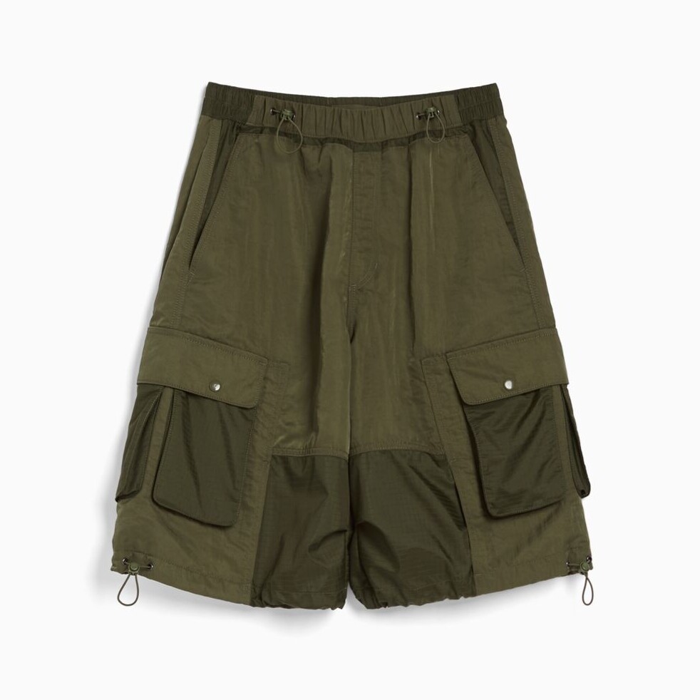 

Шорты Bershka Nylon Bermuda Parachute Cargo, хаки