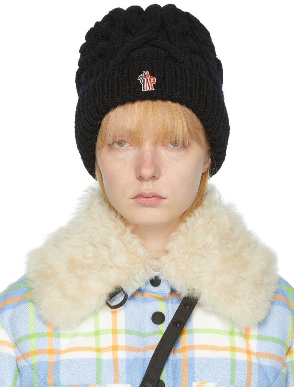 

Черная вязаная шапка с логотипом Moncler Grenoble