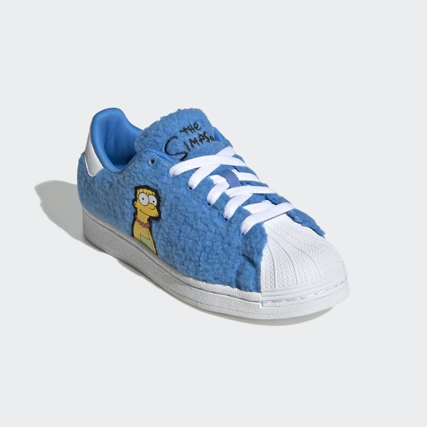 

Кроссовки Adidas The Simpsons Marge Superstar, голубой/белый/принт
