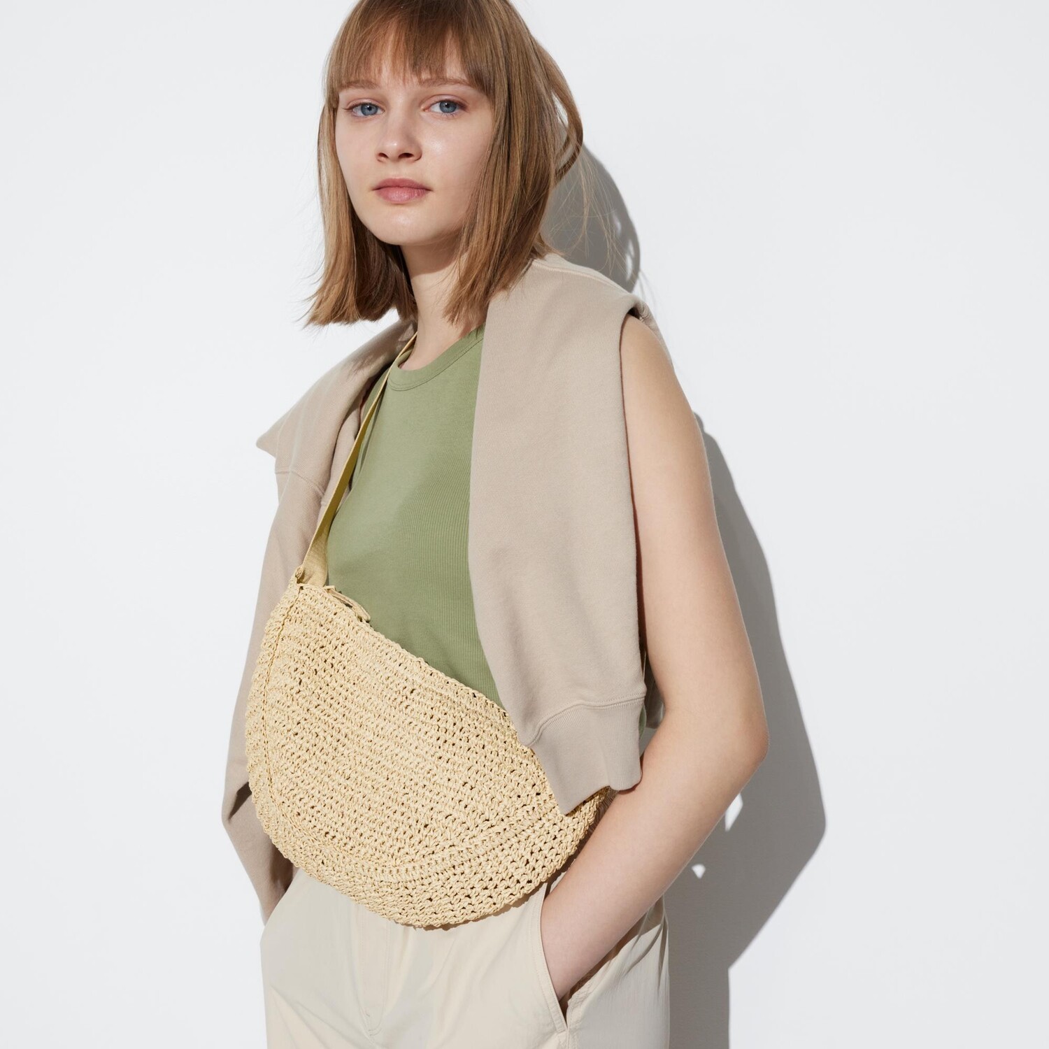 

Мини-сумка Uniqlo вязаная, светло-бежевый