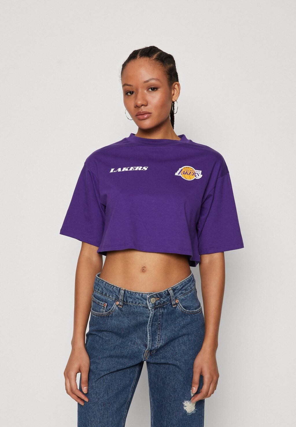 

Футболка с принтом FEMALE NBA TEAM LOGO CROP TEE New Era, цвет purple