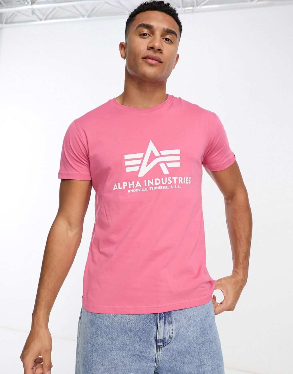 

Розовая базовая футболка с логотипом Alpha Industries, Розовый