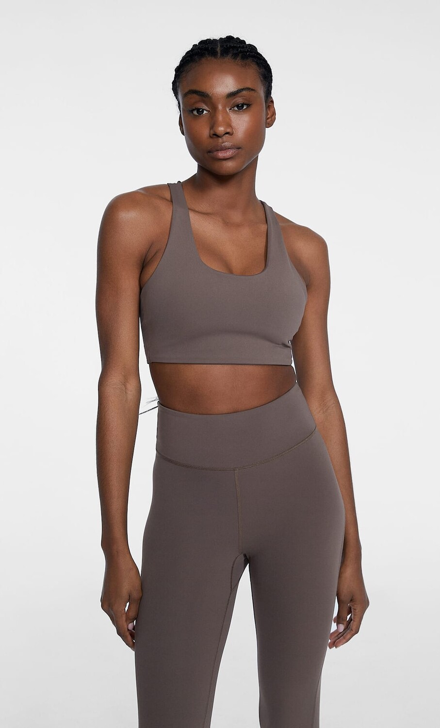 

Спортивный топ sculpt Stradivarius, хаки