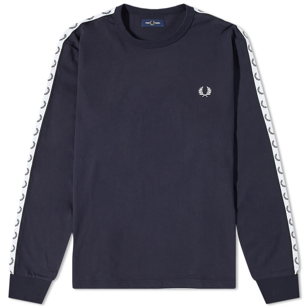 

Футболка Fred Perry Long Sleeve Taped Logo Tee