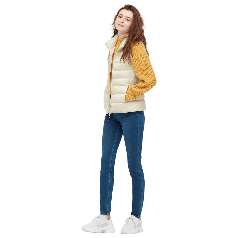 

Жилет Uniqlo Ultra light down, бежевый
