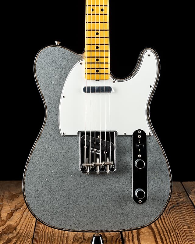 

Гитара Fender Custom Shop 1963 Telecaster, серебряное сияние