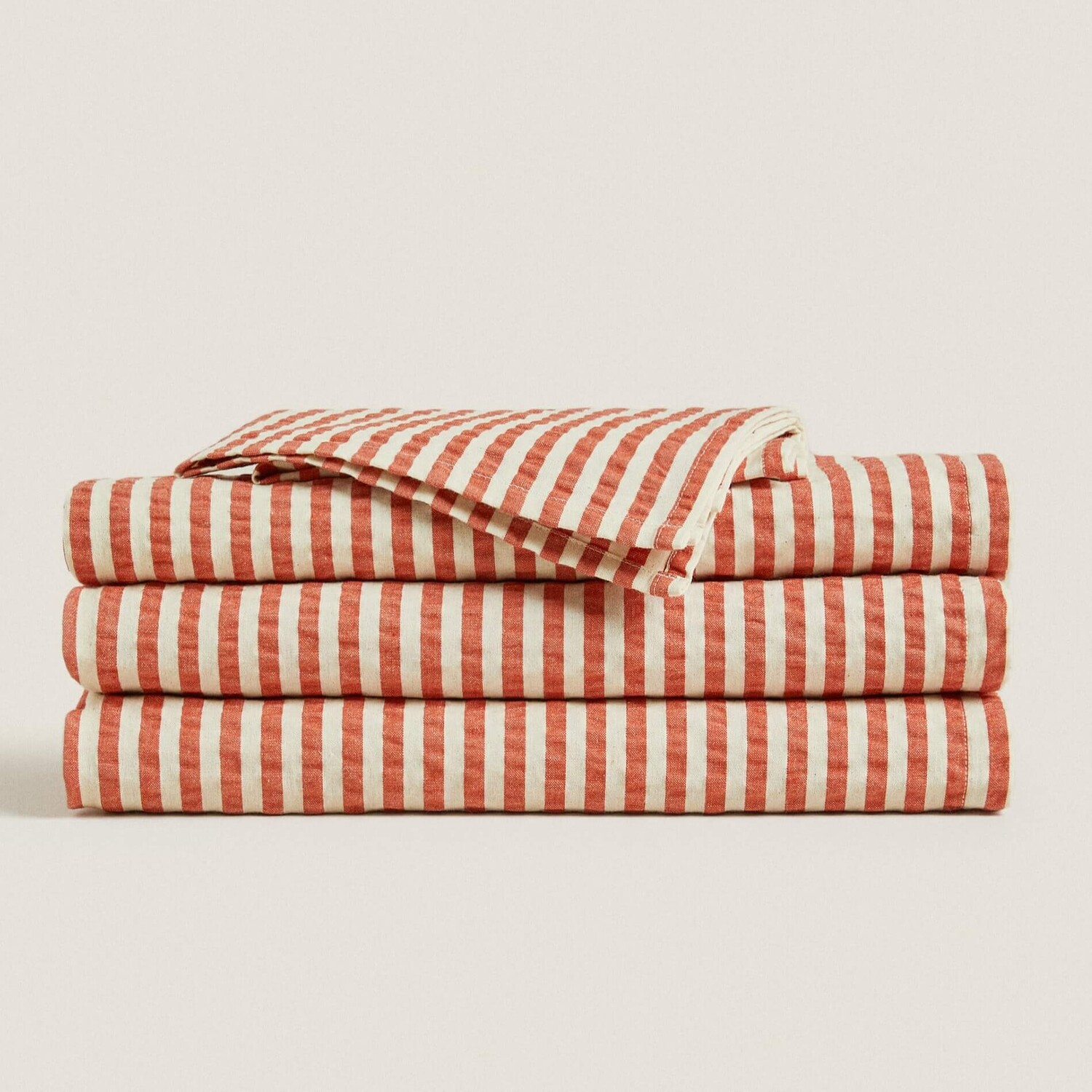 

Скатерть Zara Home Striped, красный