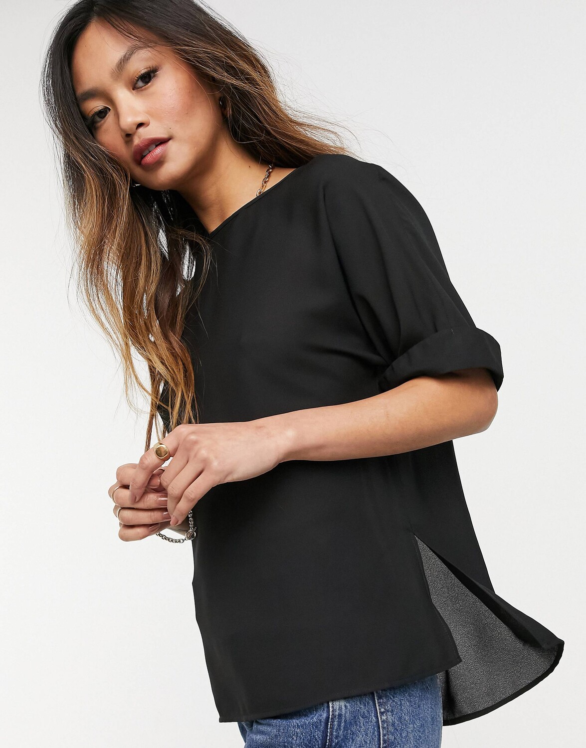 

Черная футболка оверсайз с отворотами на рукавах ASOS DESIGN, Черный