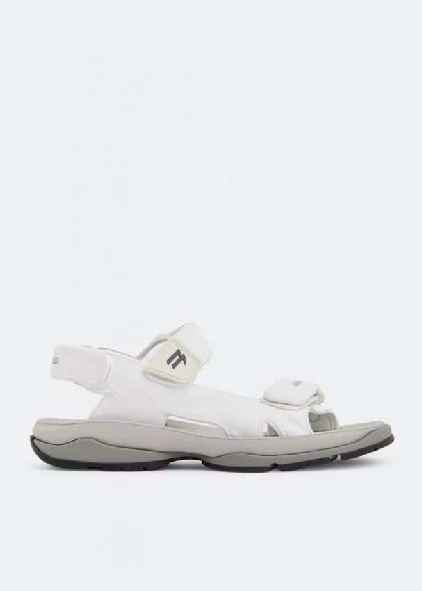 Сандалии BALENCIAGA Tourist sandals, белый сандалии balenciaga cagole sandals белый