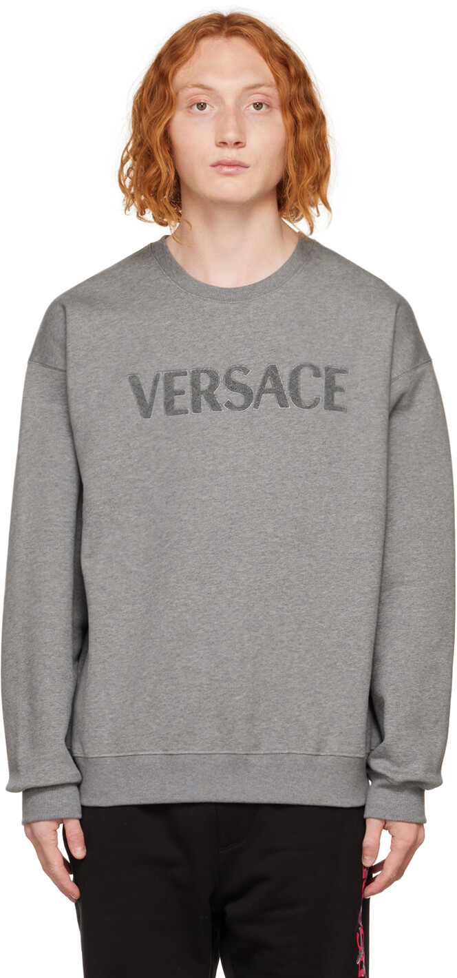 

Серый свитшот с вышивкой Versace