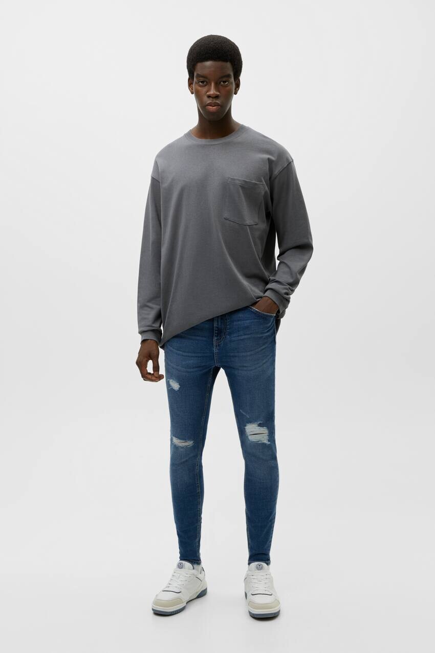 

Рваные джинсы-морковки Pull&Bear, темно-синий