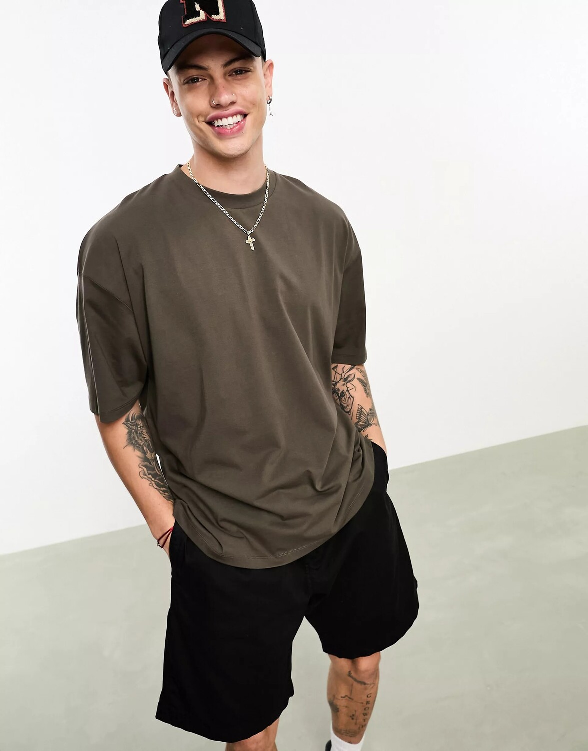 

Футболка Asos Design Oversized With Back Floral Print, коричневый