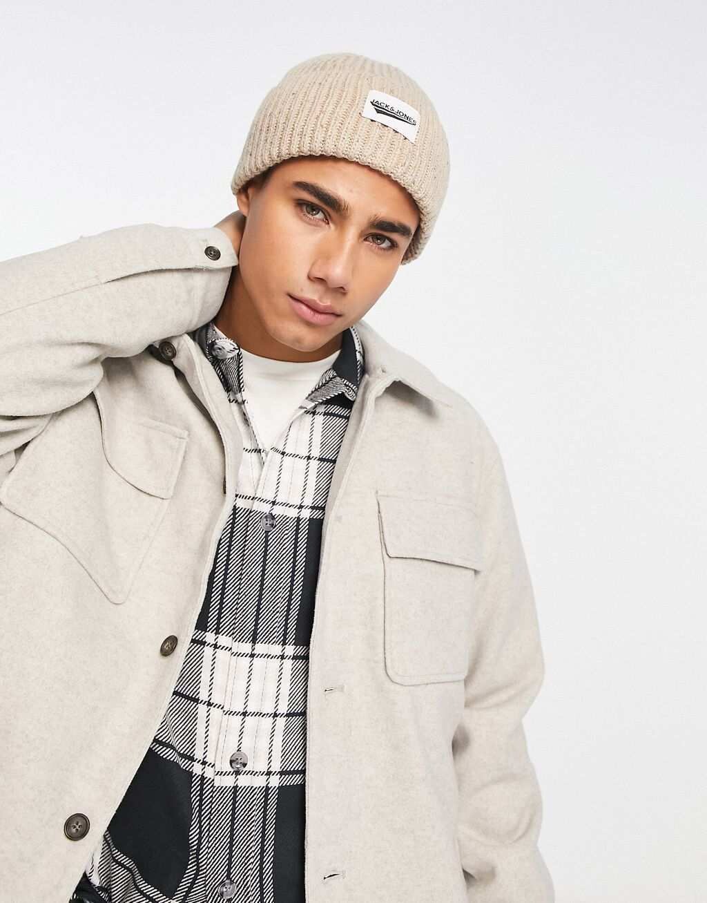 

Объемная шапка-бини Jack & Jones из тонкой пряжи цвета экрю