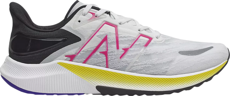 

Кроссовки New Balance FuelCell Propel v3 'White Pink Glow', белый