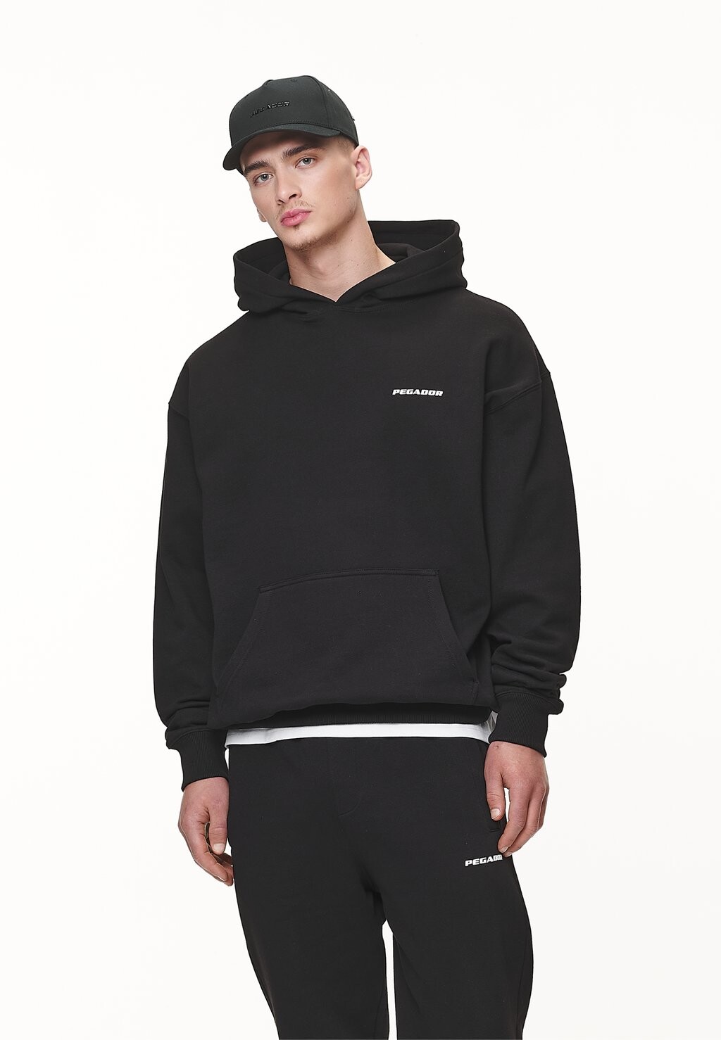 

Толстовка LOGO OVERSIZED HOODIE Pegador, цвет washed black/white gum