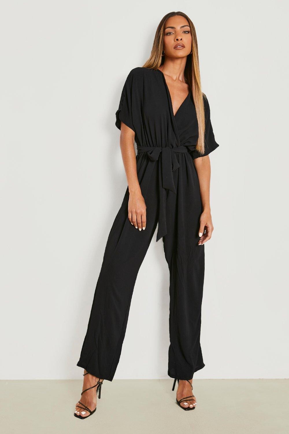 

Комбинезон с поясом на поясе Boohoo, черный
