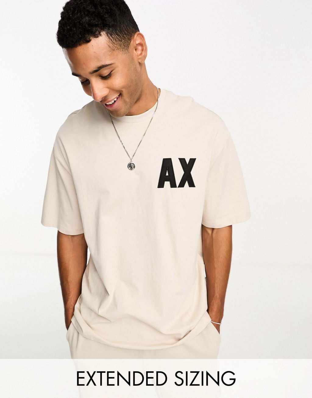 

Бежевая комбинированная футболка оверсайз с логотипом Armani Exchange, Бежевый