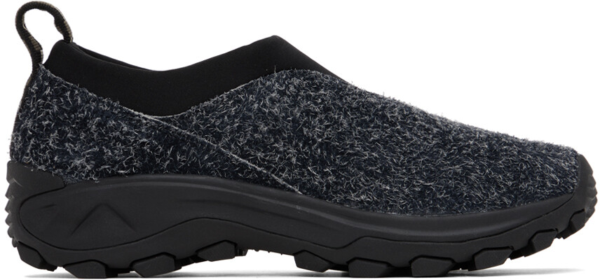 

Черно-белые зимние кроссовки Moc 3 Merrell 1TRL
