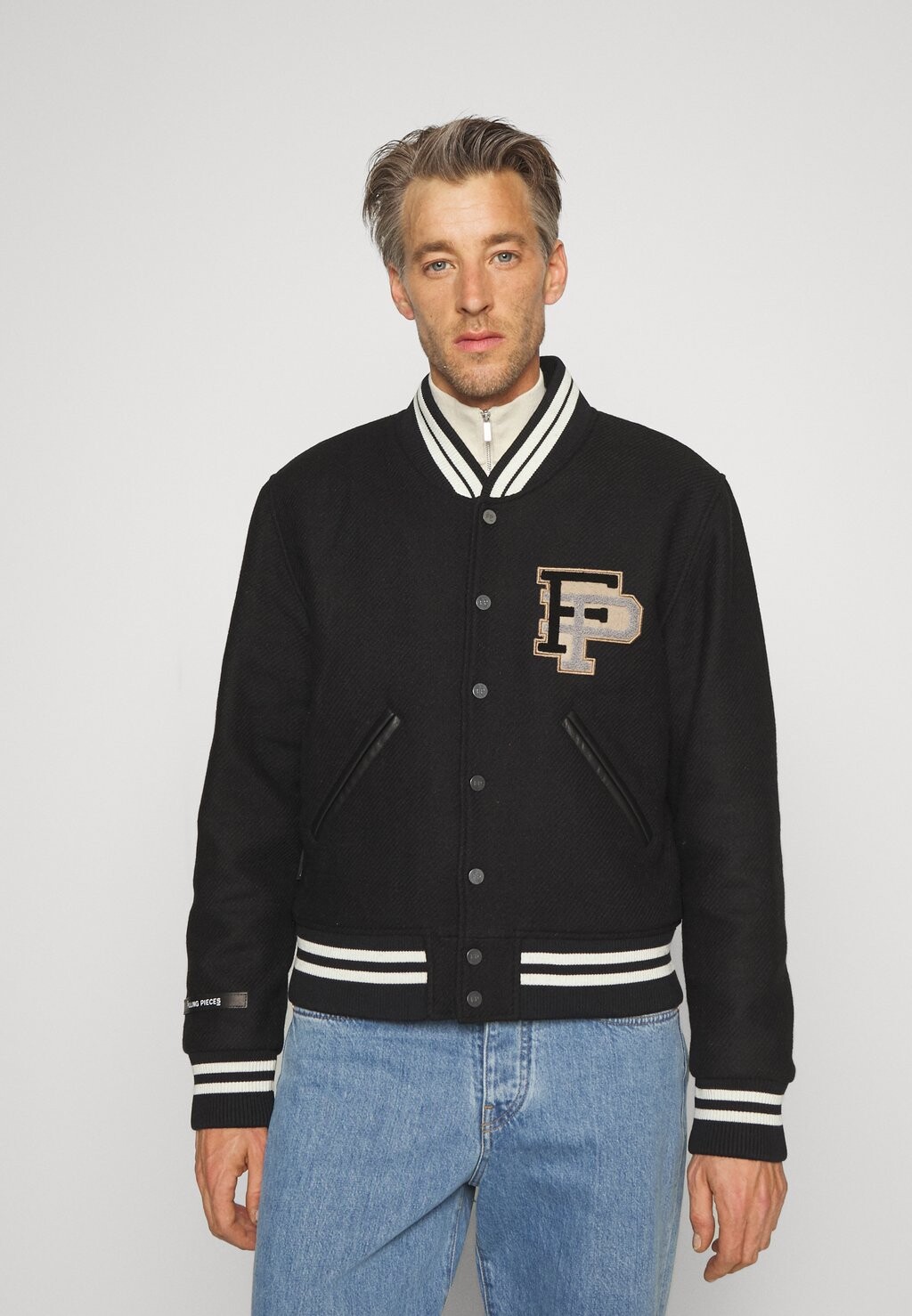 

Куртка Filling Pieces VARSITY JACKET, цвет black/white