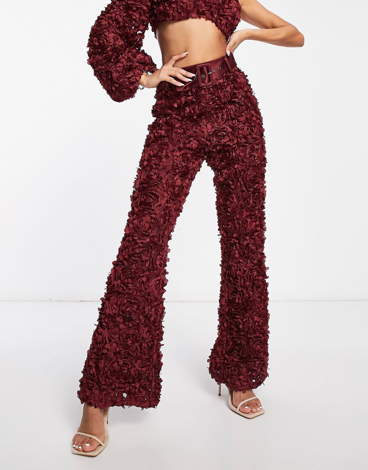 Брюки бордового цвета с кружевом 3D и поясом ASOS LUXE co-ord