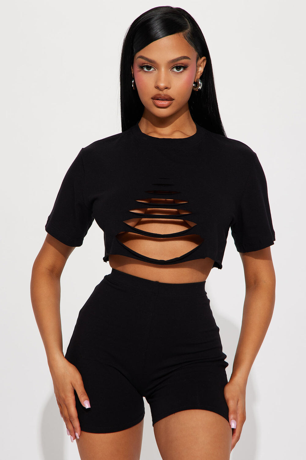 

Шорты Fashion Nova HKTP22605, черный