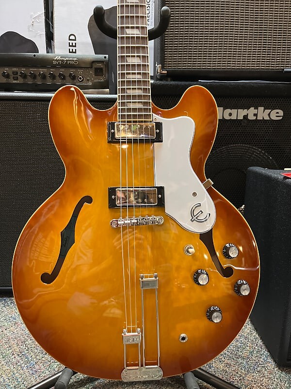 

Epiphone Riviera Semi-Hollowbody Royal Tan