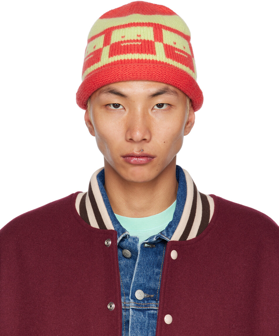 

Красно-зеленая вязаная шапка Acne Studios