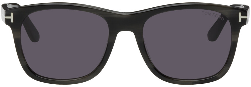 

Серые дымчатые солнцезащитные очки TOM FORD