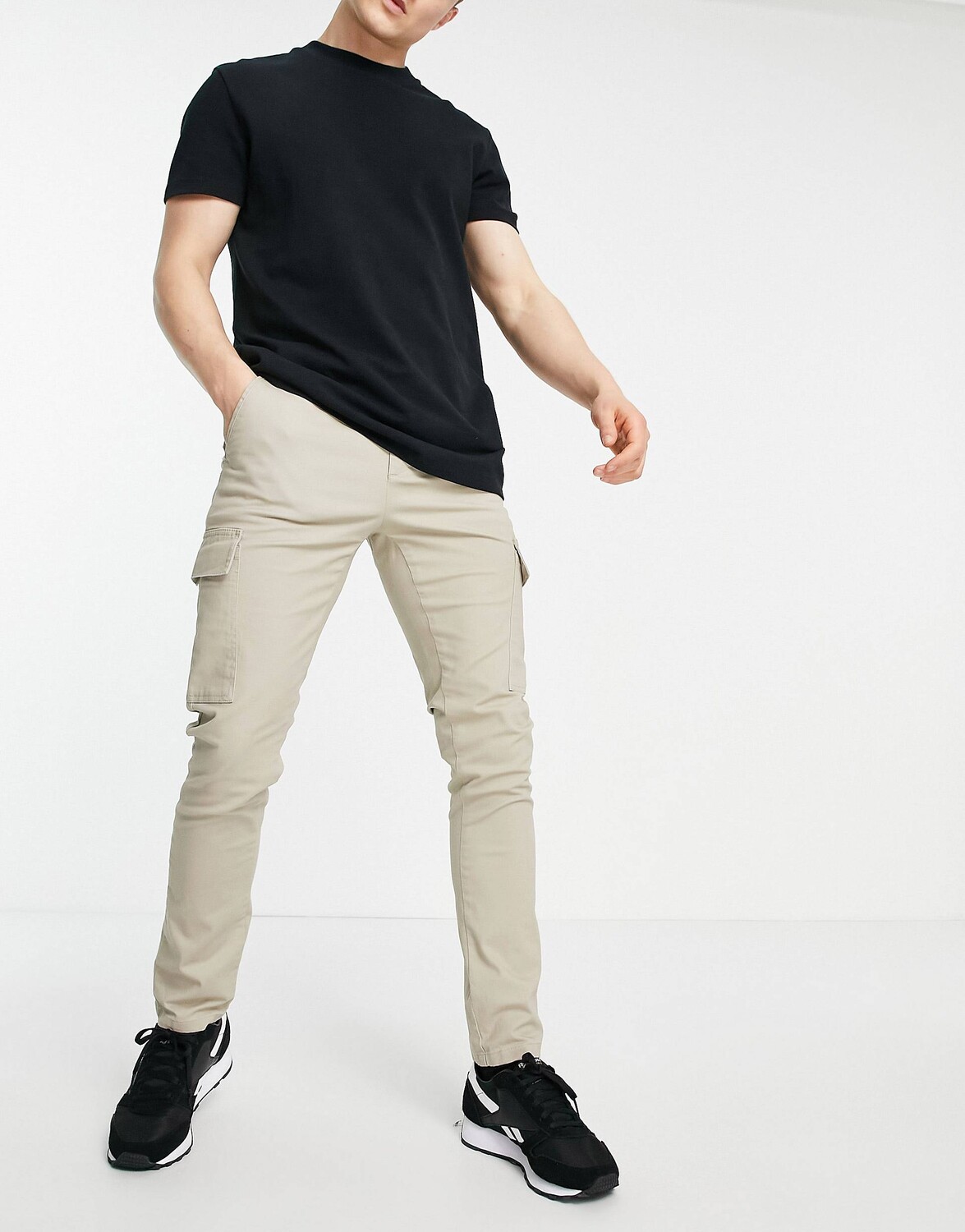 

Бежевые брюки карго скинни ASOS DESIGN