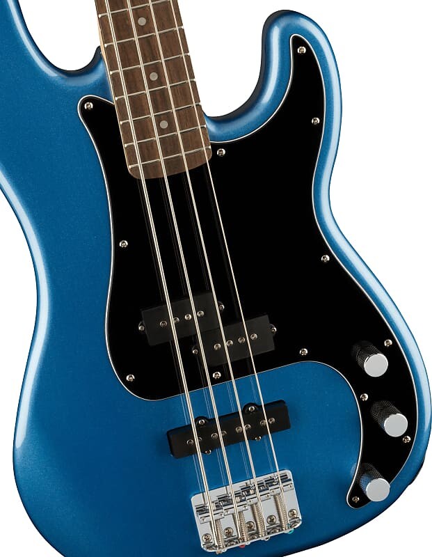 

Пижама Squier Affinity Precision Bass в синем цвете Лейк-Плэсид Affinity Precision Bass PJ with Laurel Fretboard