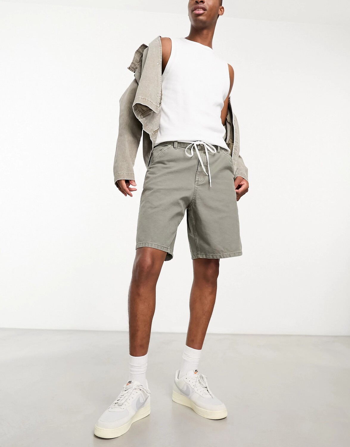 

Шорты Pull&bear Carpenter, серый