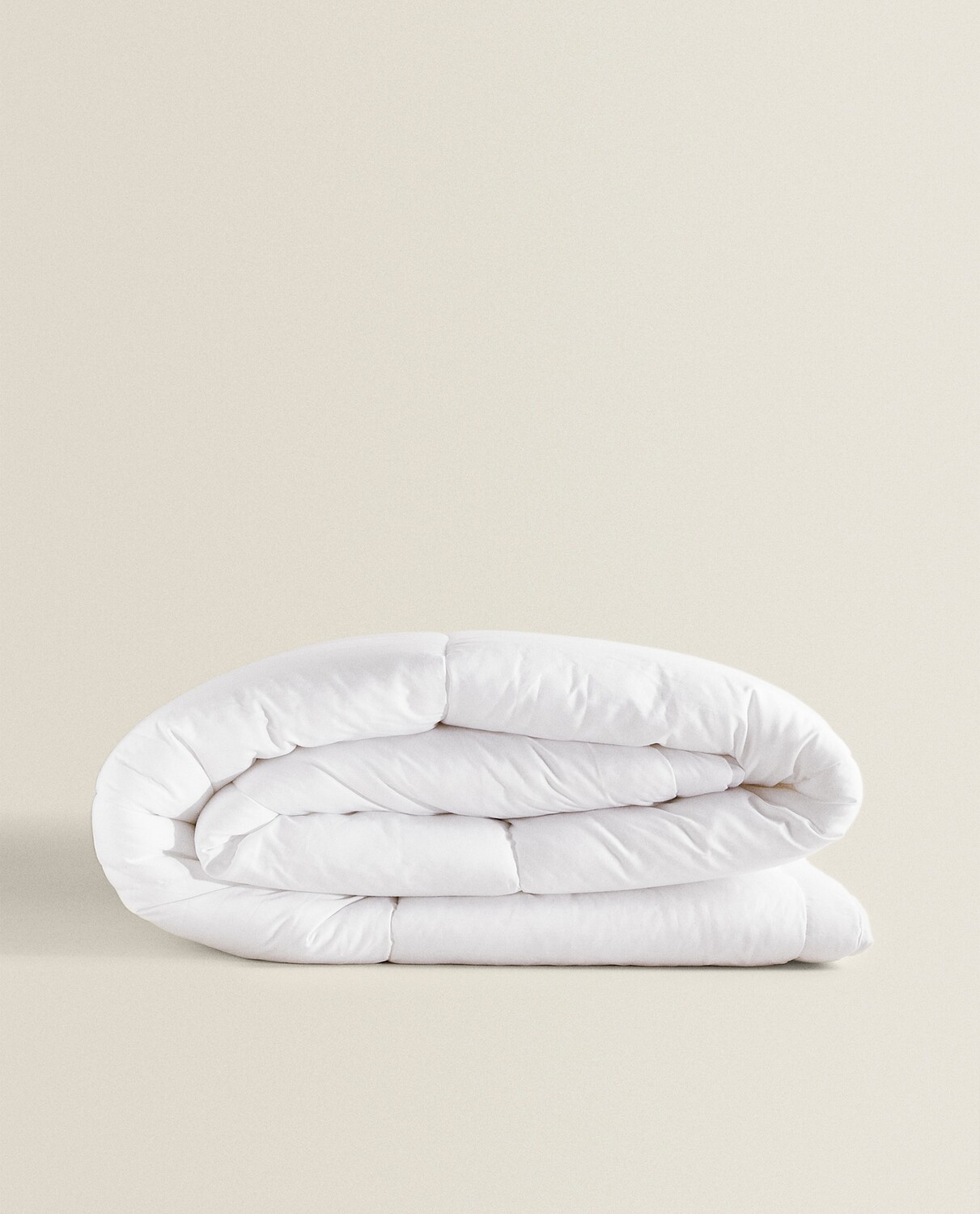 

Наполнитель пухового одеяла из микрофибры Zara Home