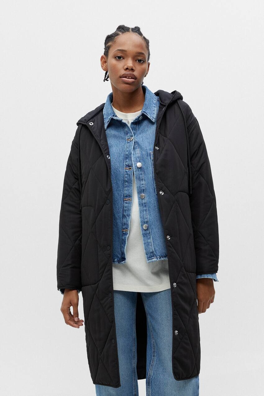 

Пуховик с капюшоном Pull&Bear, черный