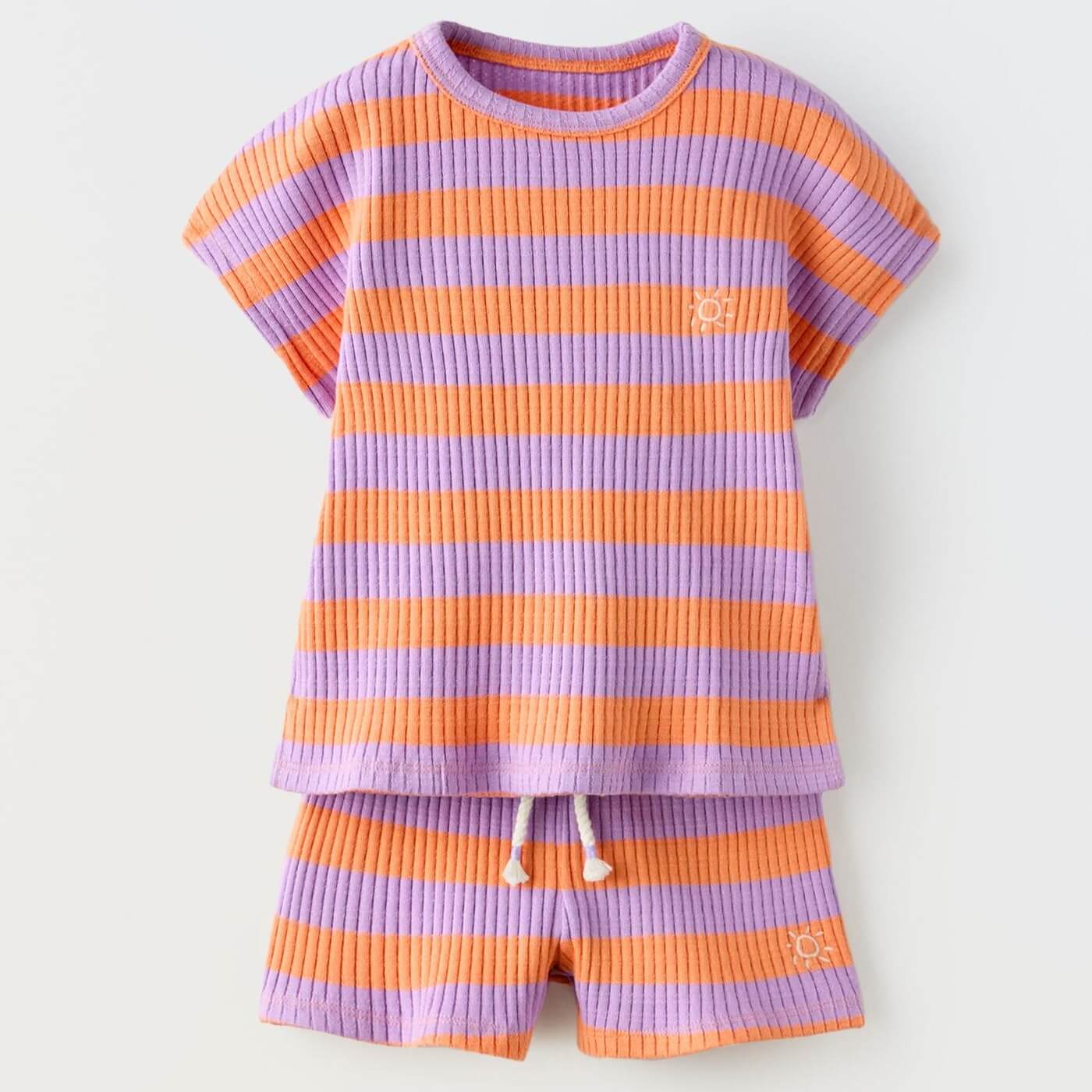 цена Комплект футболка + шорты Zara Striped Ribbed, оранжевый/сиреневый