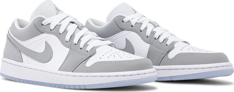 Grey and white 2025 low top jordans