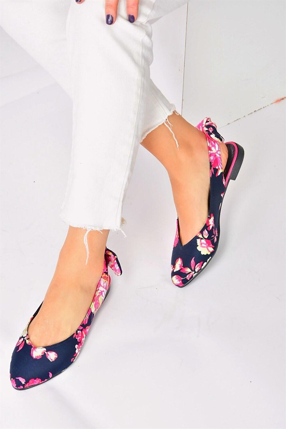 

Женские балетки из ткани темно-синего цвета/фуксии D726495304 Fox Shoes