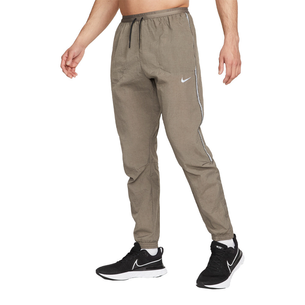 

Спортивная футболка Nike Dri-FIT Run Division, розовый