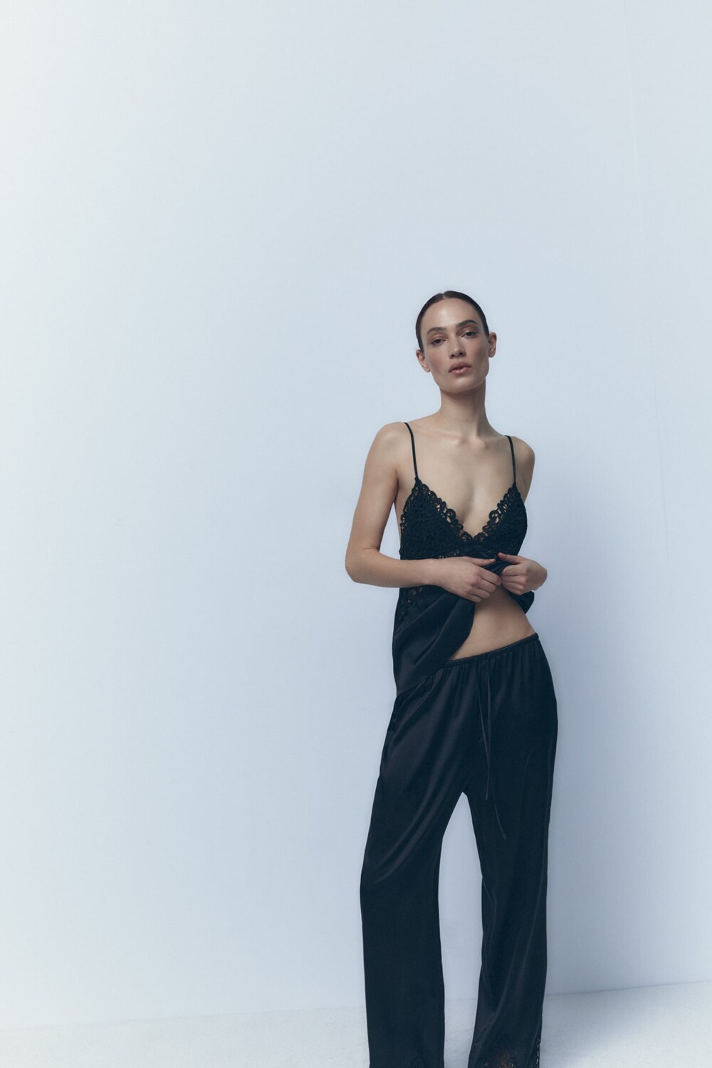 

Брюки из шелка гипюра ZARA, черный