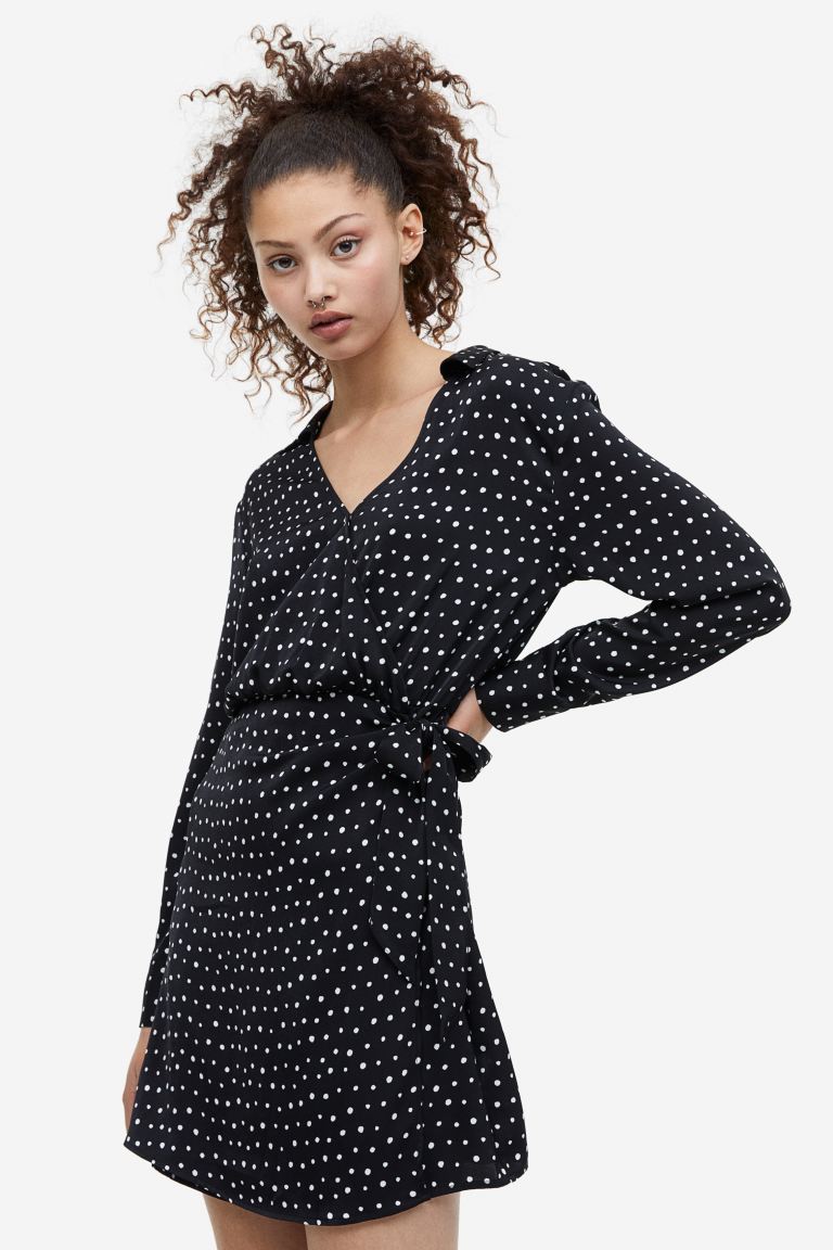 Атласное платье-рубашка с запахом H&M
