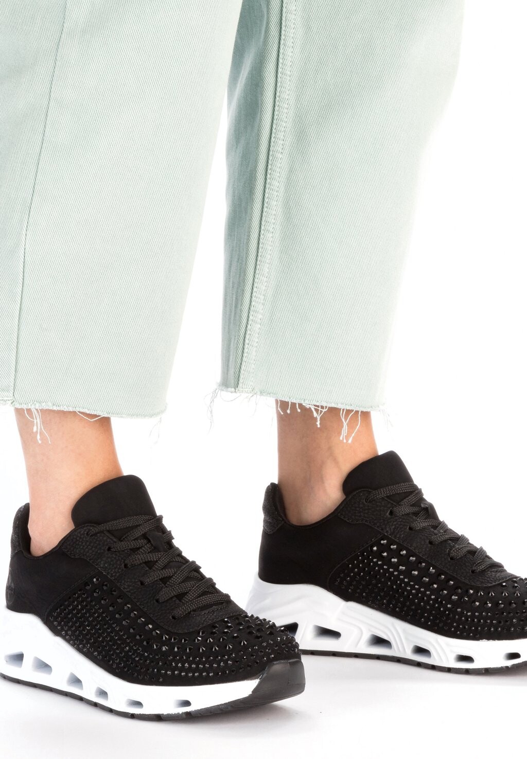 

Низкие кроссовки HALBSCHUHE Rieker, цвет schwarz