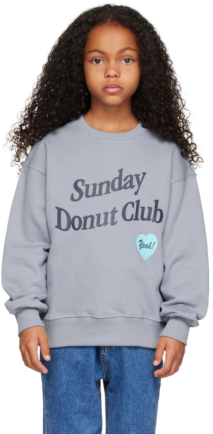 

Детская толстовка с синим сердцем и логотипом SUNDAY DONUT CLUB