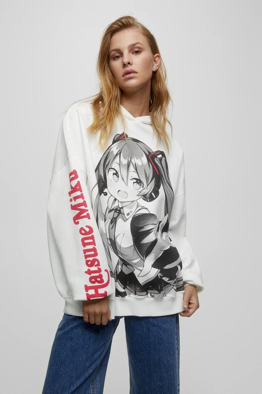

Худи Хацунэ Pull&Bear
