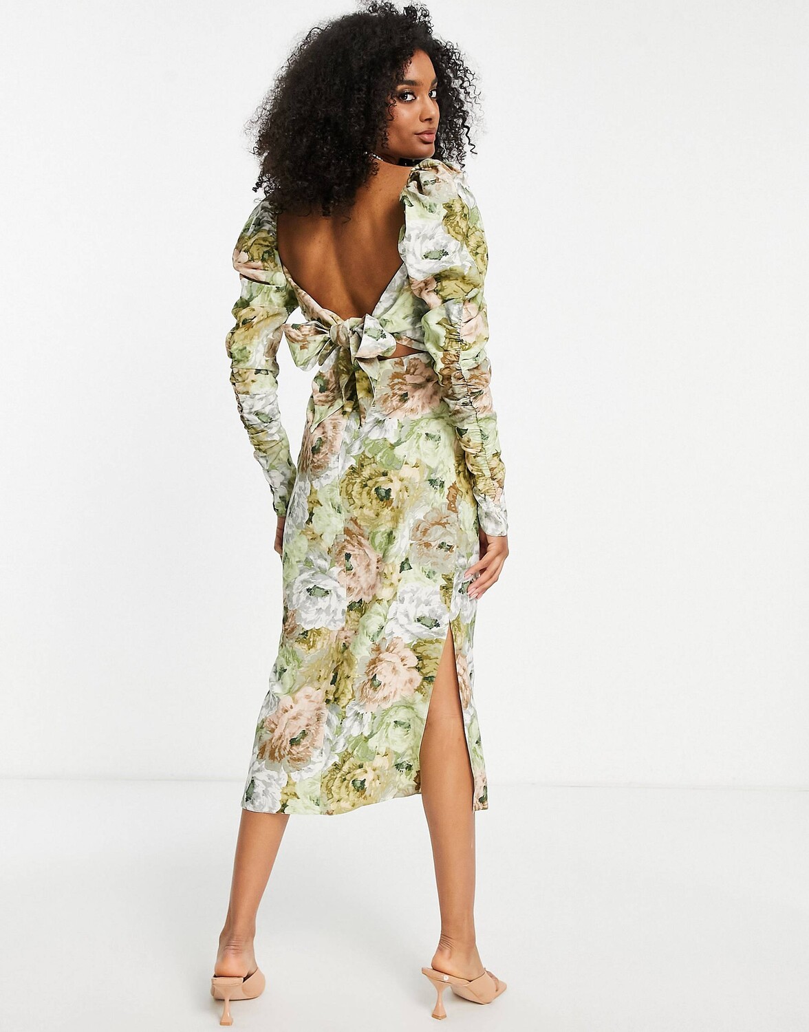

Платье миди с цветочным принтом ASOS DESIGN