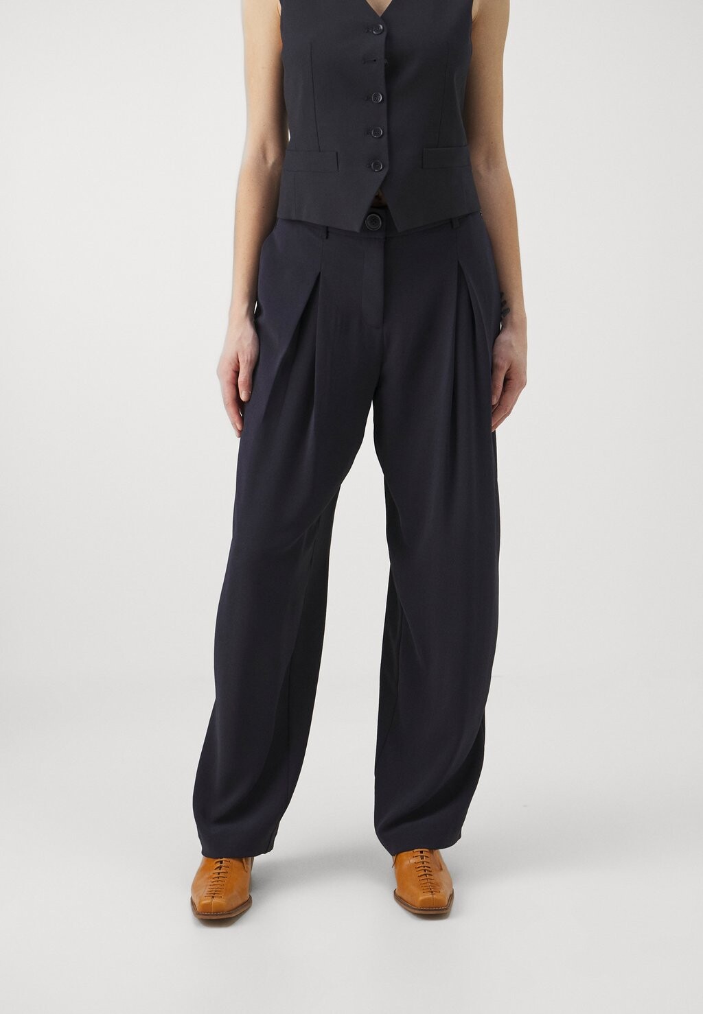 

Брюки PANTALONI Armani Exchange, темно-синий