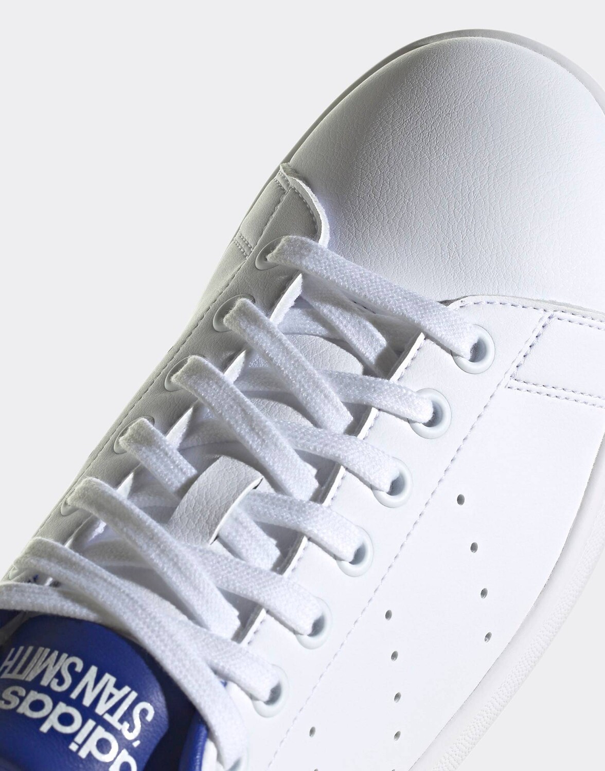 Бело-синие кроссовки adidas Originals Stan Smith – заказать по выгодной ...