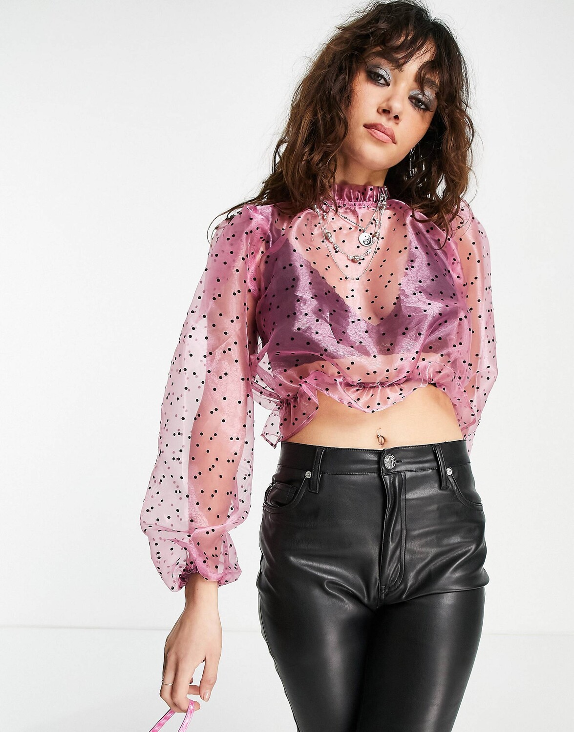 

Розовый укороченный топ из флокированной органзы в горошек Topshop
