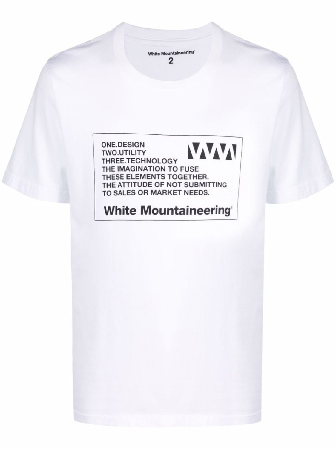 

White Mountaineering футболка с графичным принтом, белый