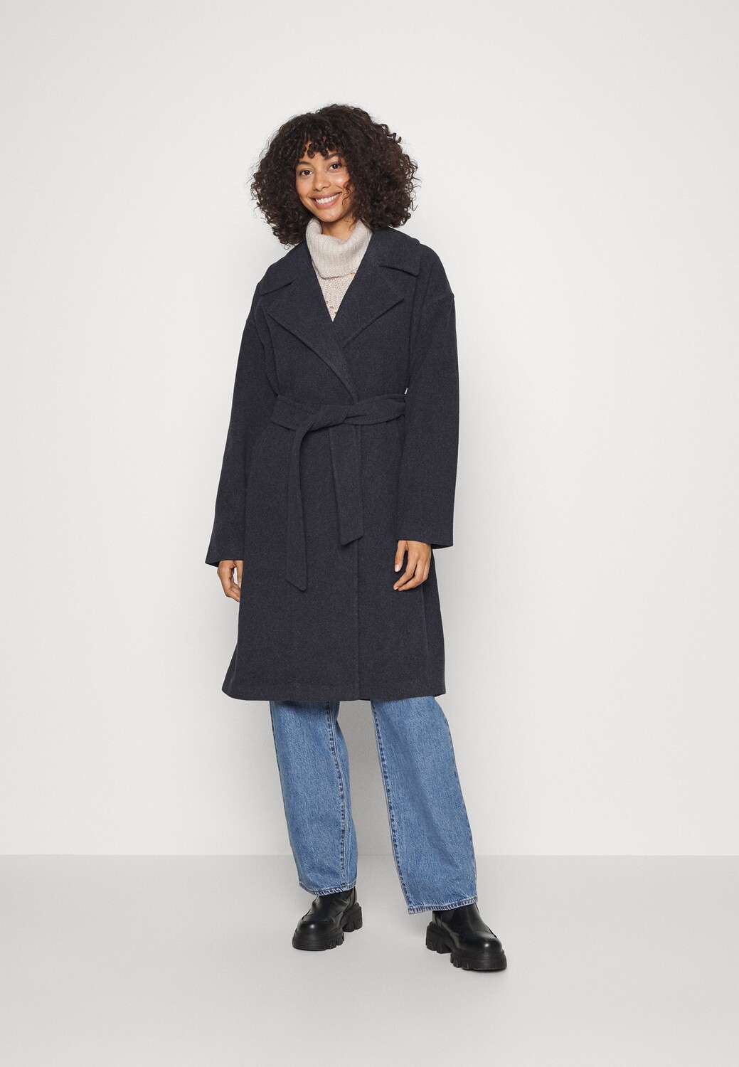 

Пальто классическое Vero Moda, темно-серый